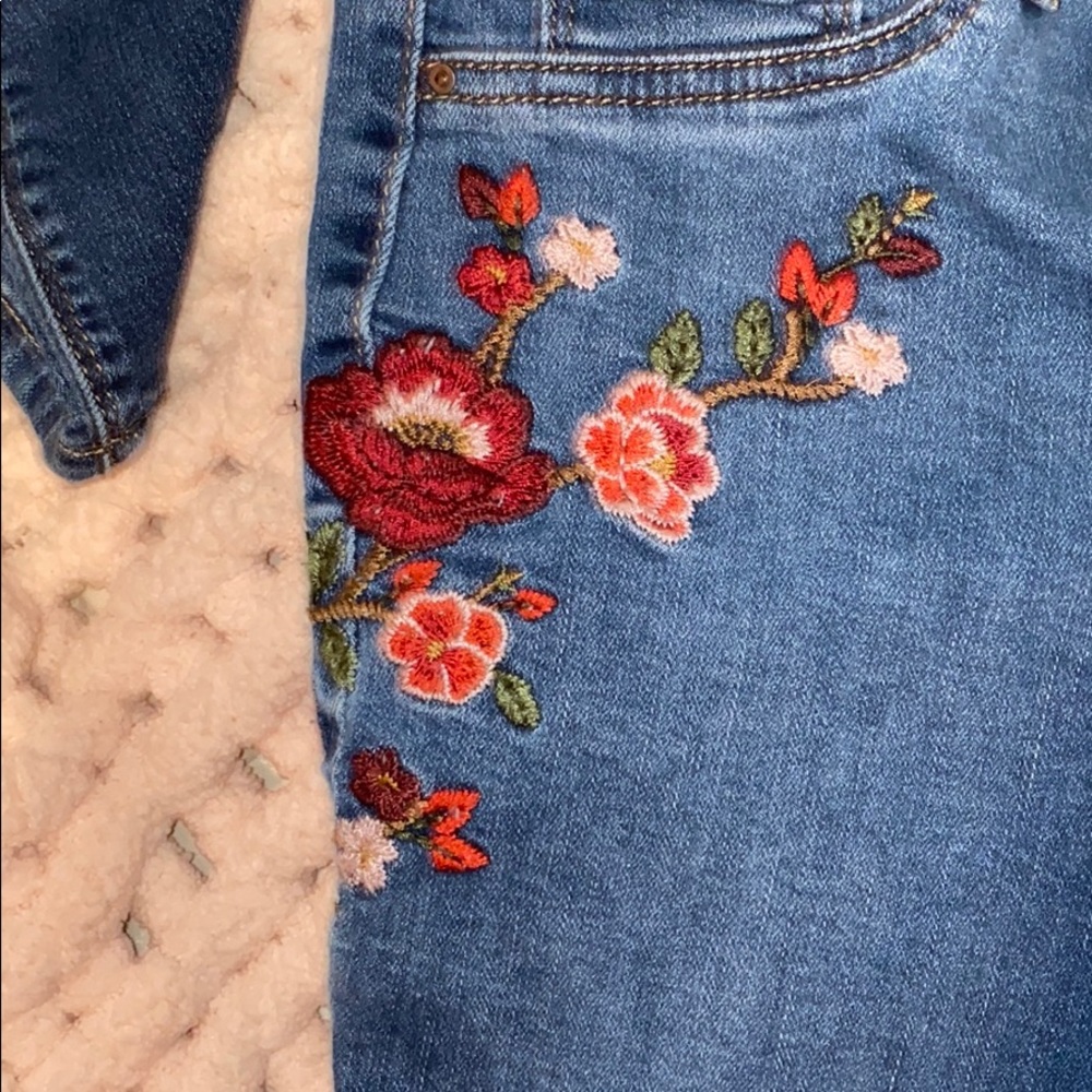Jeans - Picture 5 of 5